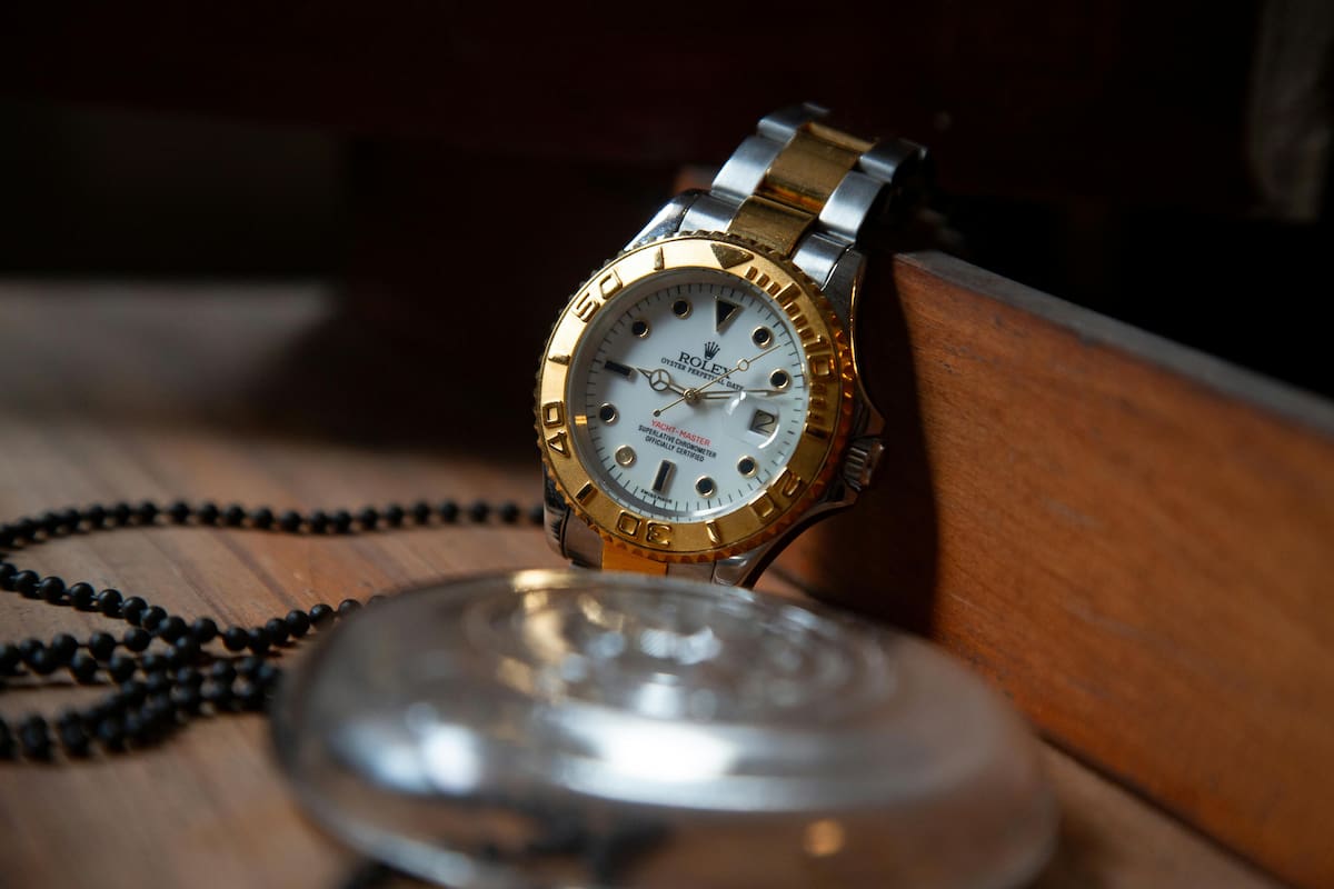 Reloj de lujo de marca Rolex.