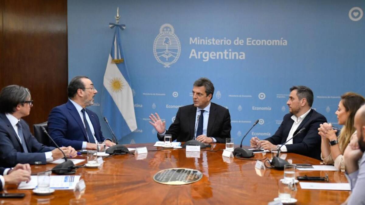 Reunión de Sergio Massa con el presidente de la CAF. Foto: Prensa.