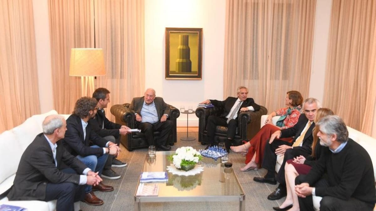 Reunión en Olivos: Alberto Fernández junto a economistas Joseph Stiglitz y Mariana Mazzucatto y Cepal