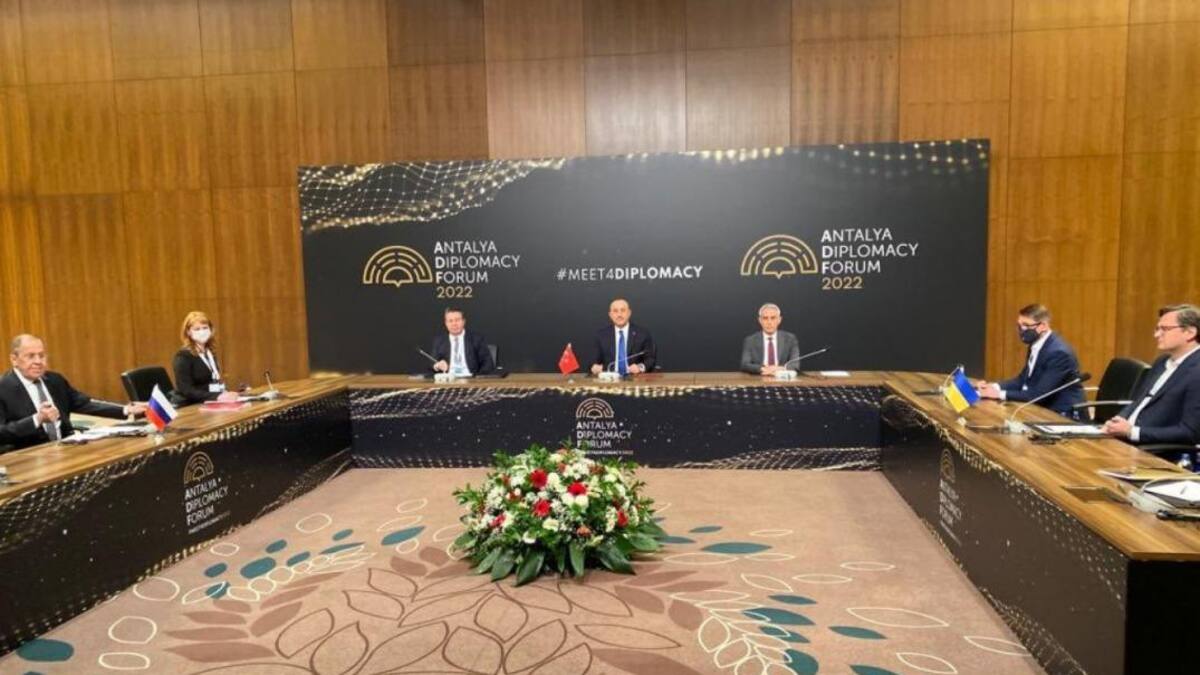 Reunión entre diplomáticos rusos y ucranianos