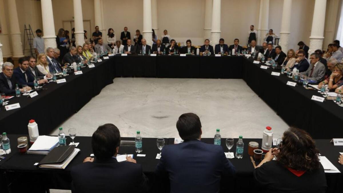 Reunión por Paritaria Nacional Docente, Twitter