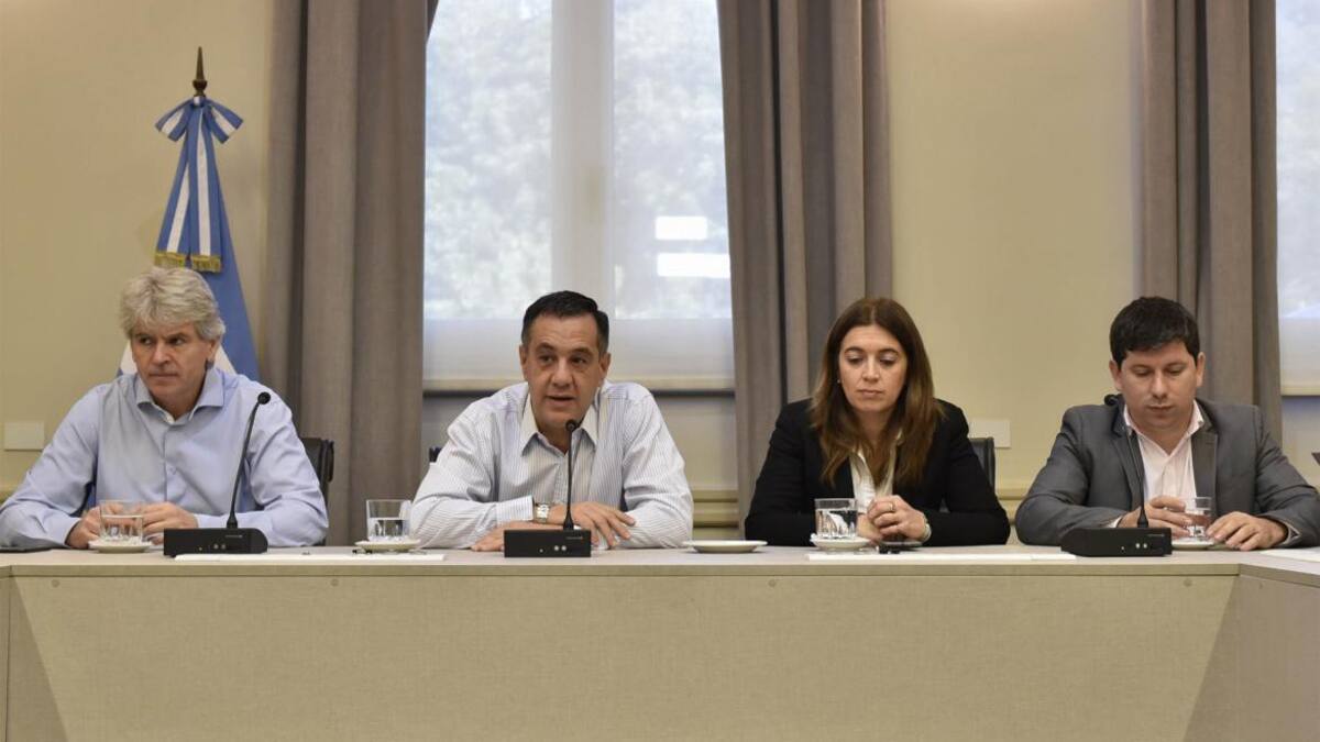 Reunión por paritarias - Política (NA)