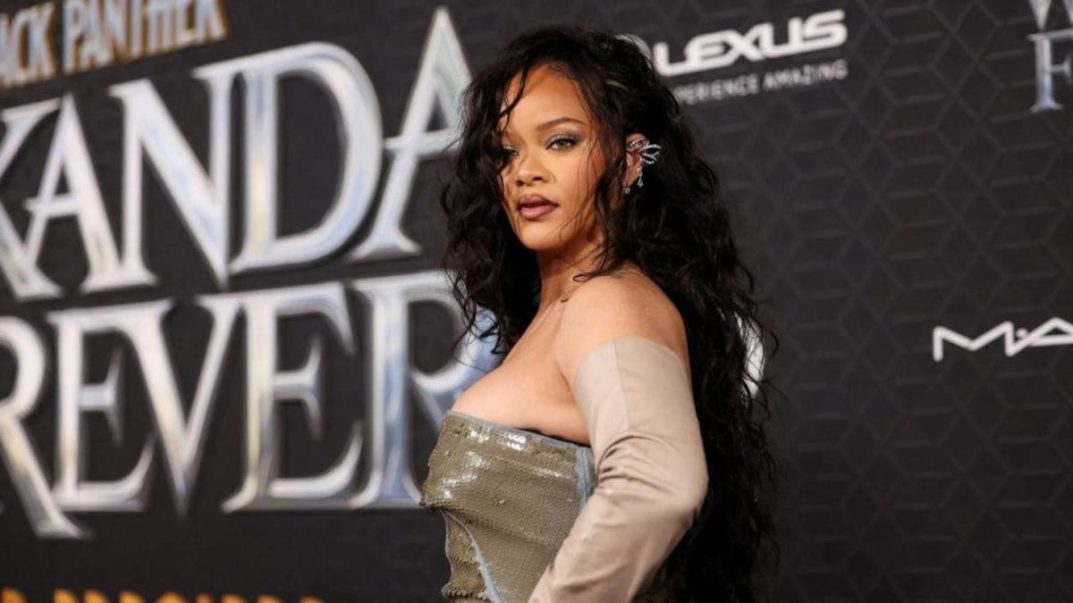 Rihanna sorprendió con su nuevo cambio de look: cómo luce su pelo al natural