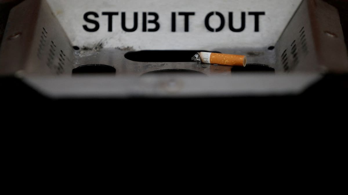 Rishi Sunak quiere prohibir la venta de cigarrillos para las próximas generaciones. Foto: Reuters.