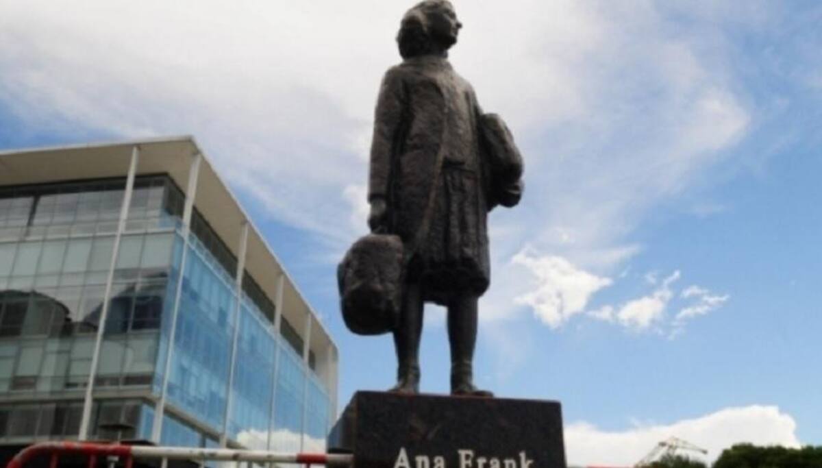 Robaron la estatua en homenaje a Ana Frank ubicada en Puerto Madero