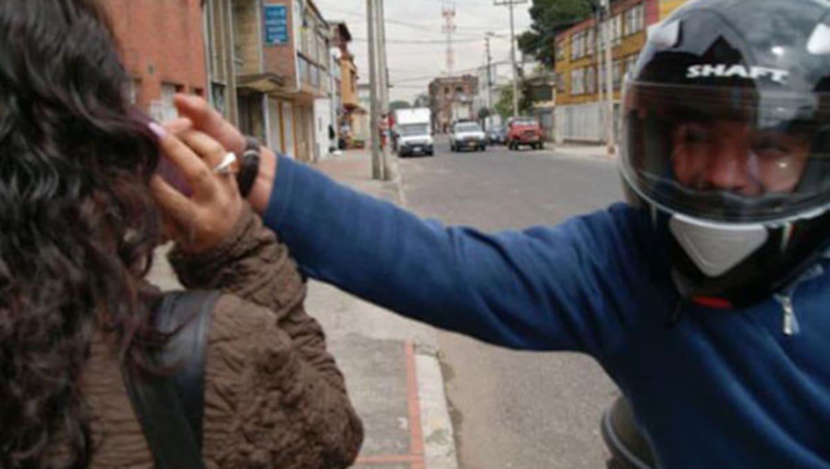 Robo de celular en la calle