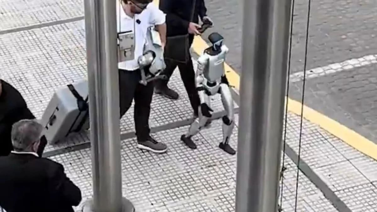 Robot en Puerto Madero. Fuente: Captura