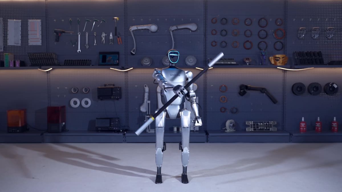 El futuro llegó a Alemania: un robot humanoide chino atiende una ferretería y revoluciona el comercio