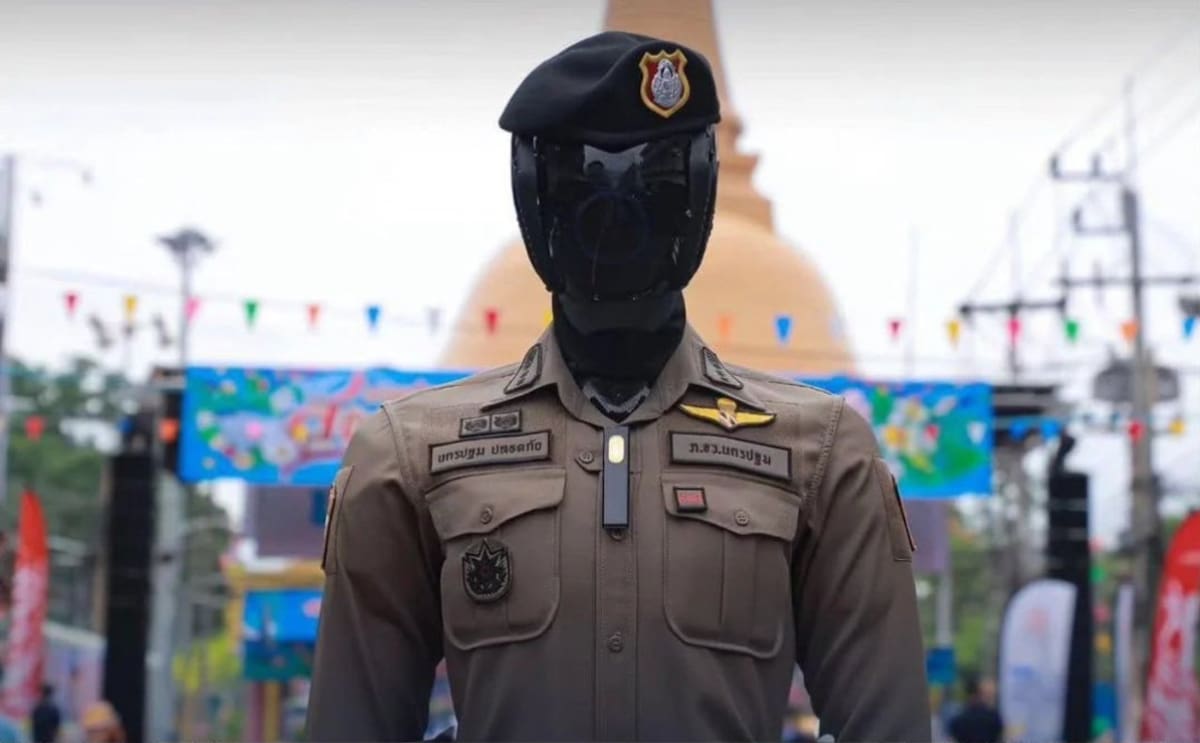 Robot policía de Tailandia. Foto: Real Policía Tailandesa