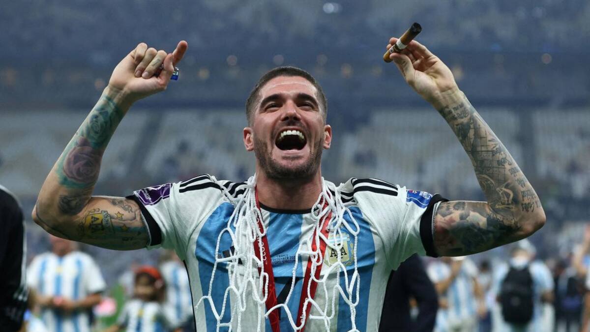 Rodrigo De Paul en el festejo del Mundial de Qatar. Foto: Reuters.