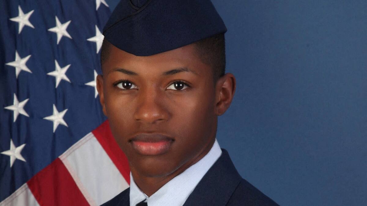 "Le quitaron la vida en su propia casa": piden investigar la muerte de un soldado afroamericano a manos de la Policía en EEUU