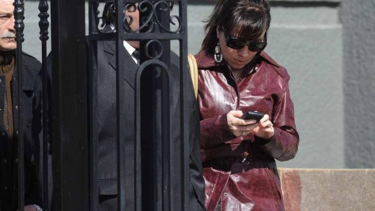 Piden apartar a la hija de Alicia Kirchner de su cargo en Santa Cruz