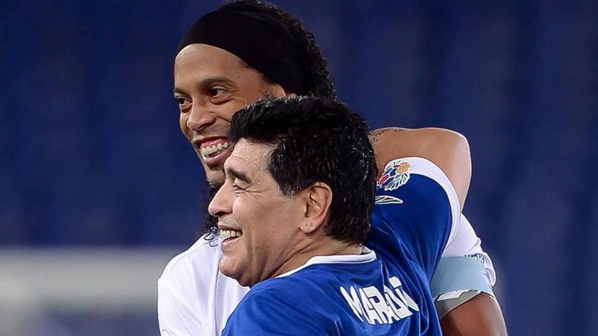 Ronaldinho y Diego Maradona, Mundo Deportivo