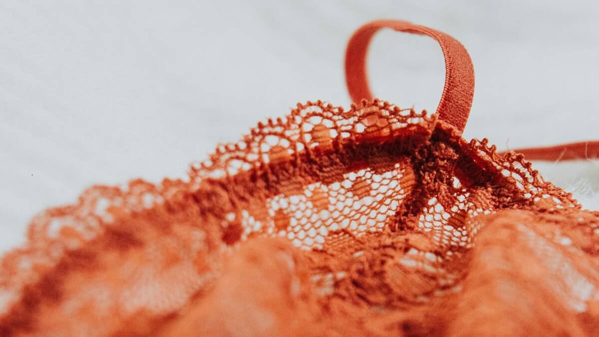 Tradiciones para un Año Nuevo próspero: ¿por qué hay que usar ropa interior roja en el brindis?