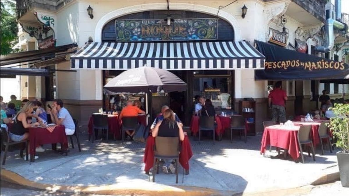 El bodegón con 100 años de historia que se volvió un clásico de Boedo: descubrí su increíble “alfajor” de lomo, panceta y provoleta