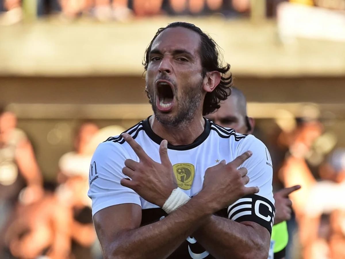 Roque Santa Cruz, futbolista. Foto: NA