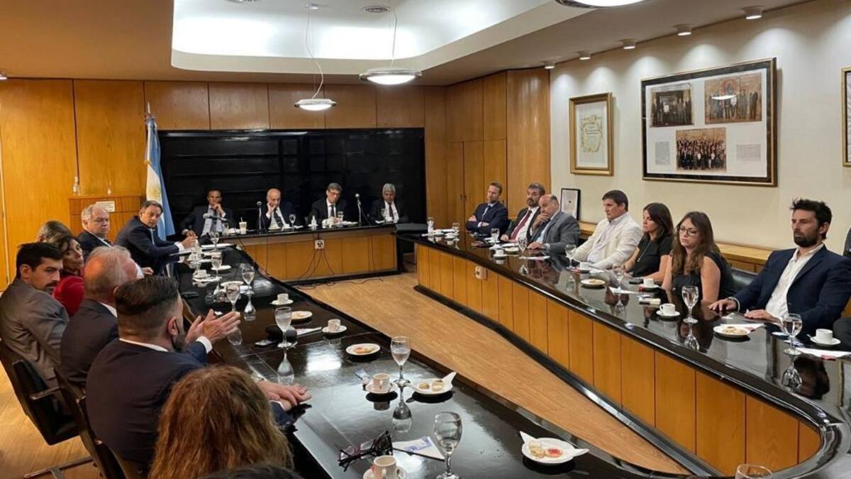 Rosatti y Casal durante el encuentro con jueces y fiscales rosarinos