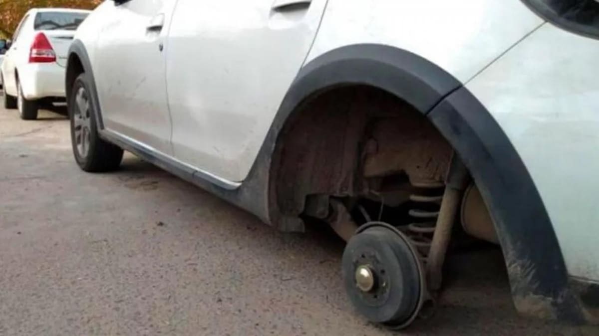 En Córdoba un ladrón robó un neumático y se arrancó un dedo