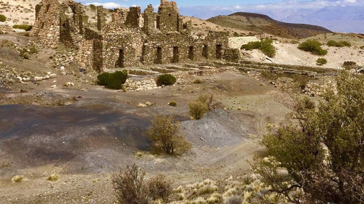 Ruinas de Paramillos, Uspallata, Mendoza. Foto: Instagram/minasdeparamillos
