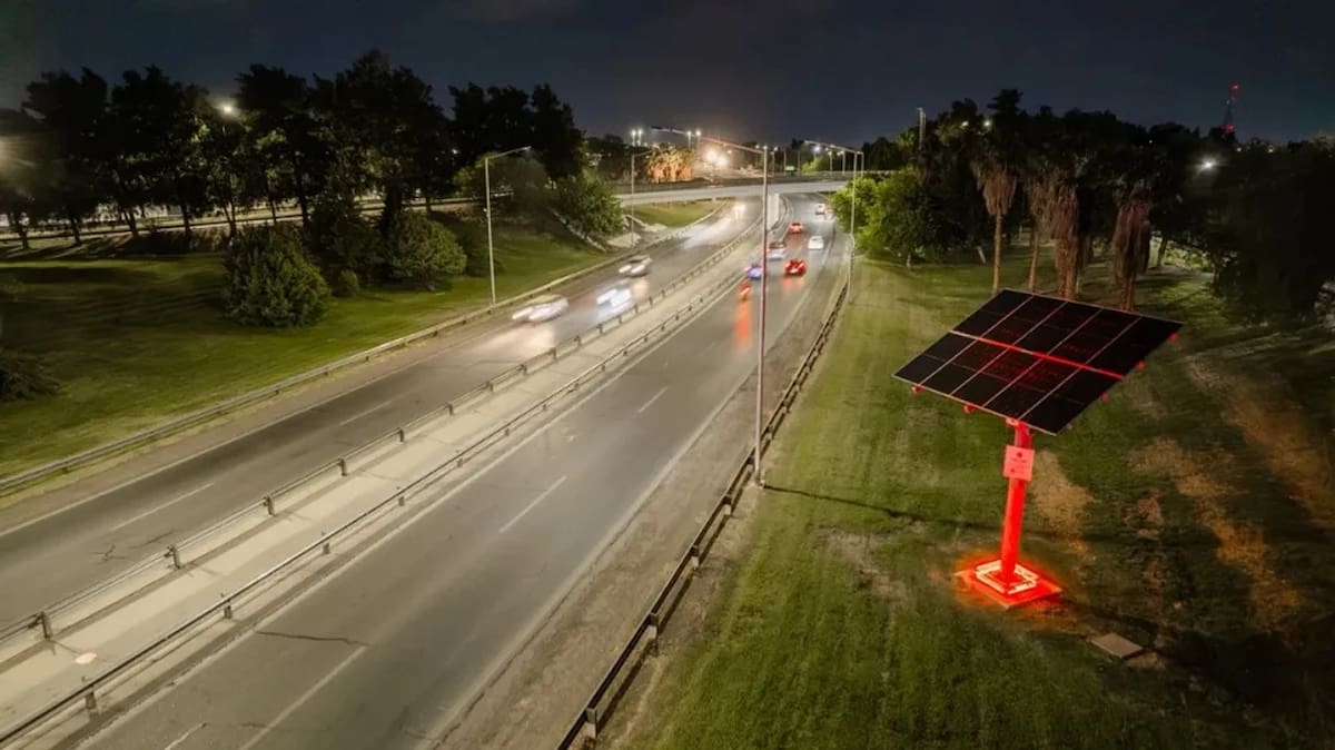 San Juan inauguró la primera ruta solar de la Argentina.