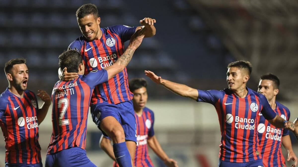 San Lorenzo venció con autoridad a la golpeada "U" de Chile y avanzó en la Copa Libertadores, NA
