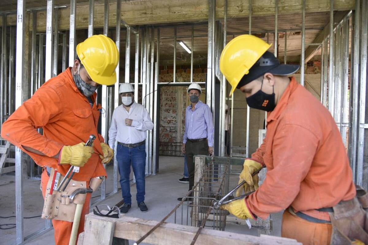 San Martín, el intendente Moreira y el ministro Katopodis visitaron obras del Hospital Municipal Thompson