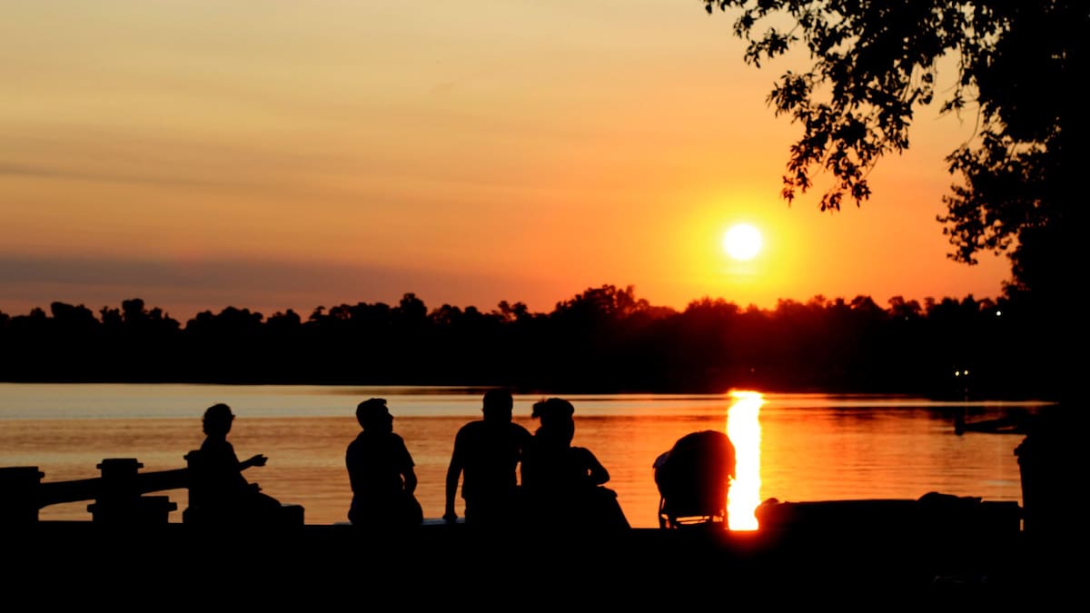 Tiene una laguna, una costanera y rincones históricos: el destino cerca de CABA, ideal para una escapada este fin de semana largo