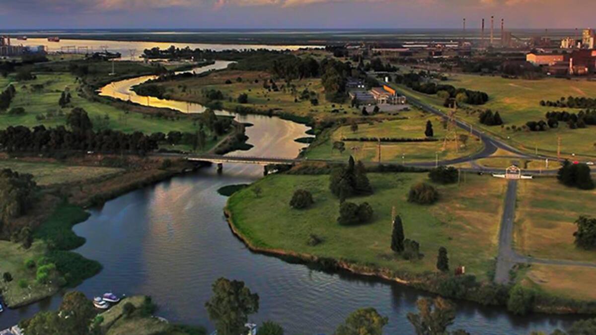 El pueblito con una playa estilo caribeño a dos horas de Buenos Aires: cómo llegar y qué actividades hay