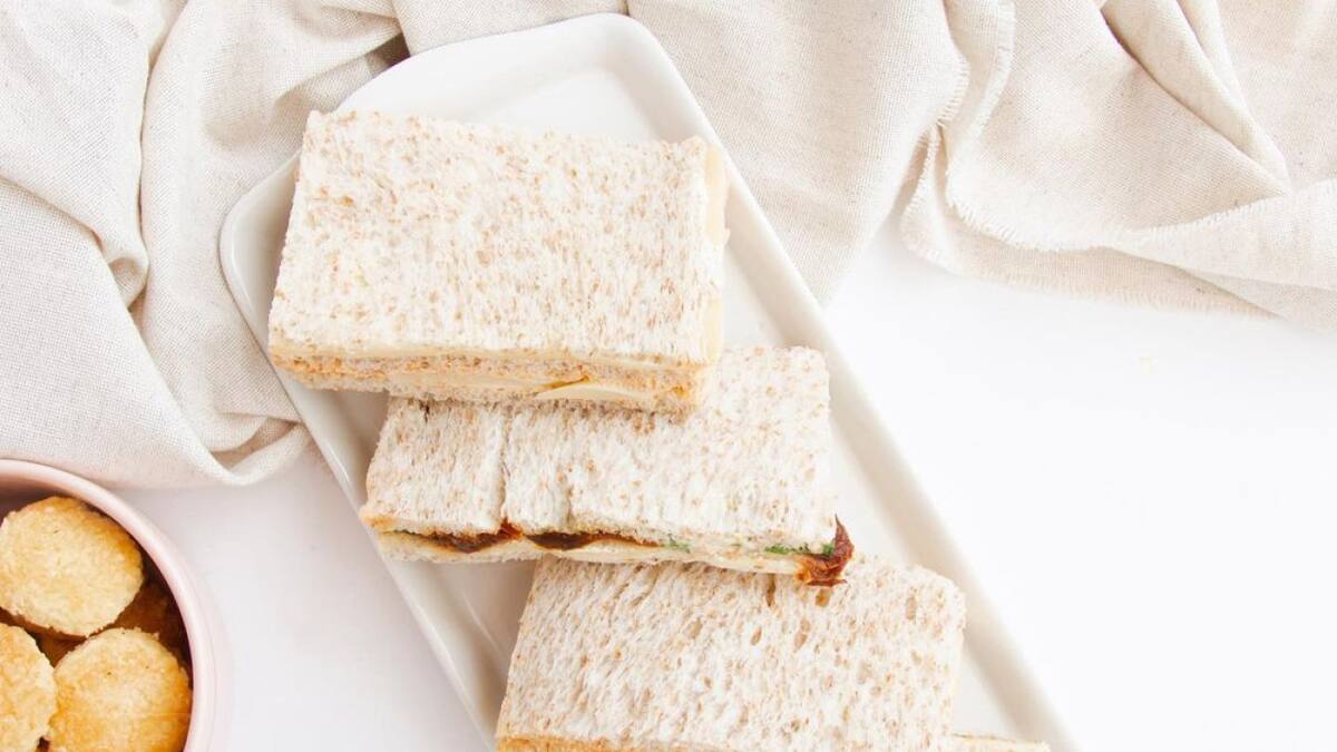 Sándwiches de miga. Foto: Instagram @lavicentelopez