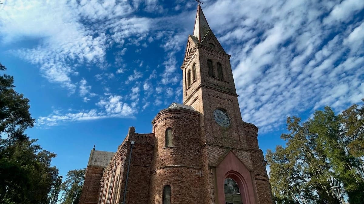 El pueblo escondido fundado por alemanes que sorprende en Argentina: parece un rincón de Europa y conserva tradiciones centenarias
