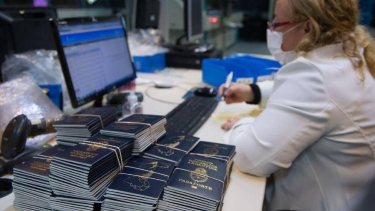 Se normaliza la entrega de Pasaportes. Foto: NA.