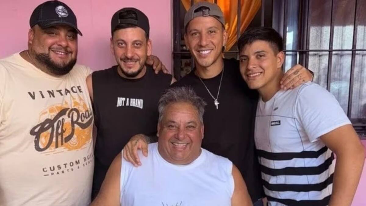 Sebastián Driussi y Gonzalo, su hermano agredido. Foto: redes sociales.