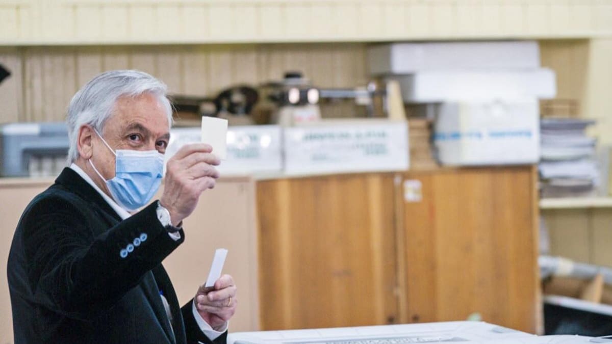 Sebastían Piñera votando en el plebiscito, NA