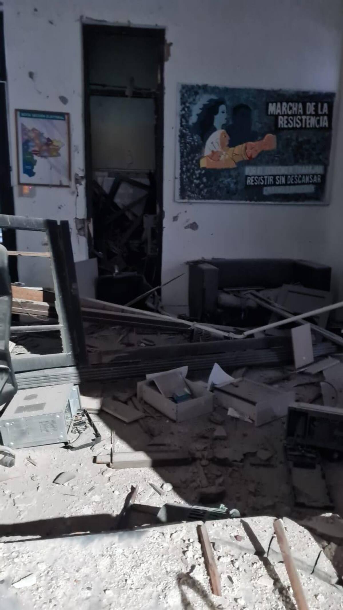 Sede del Frente de Todos en Bahía Blanca fue atacada con material explosivo