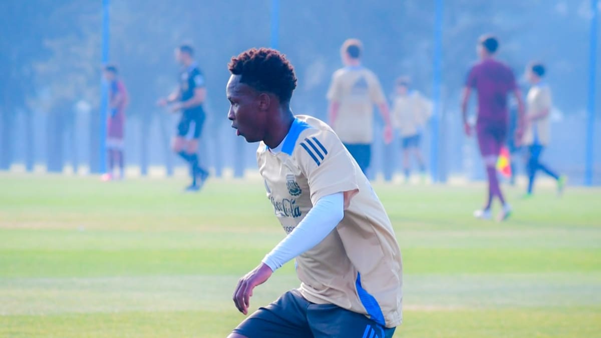 La increíble historia de Kiki Ramos: nació en Haití, creció en Argentina y ya debutó en la Selección Sub 17