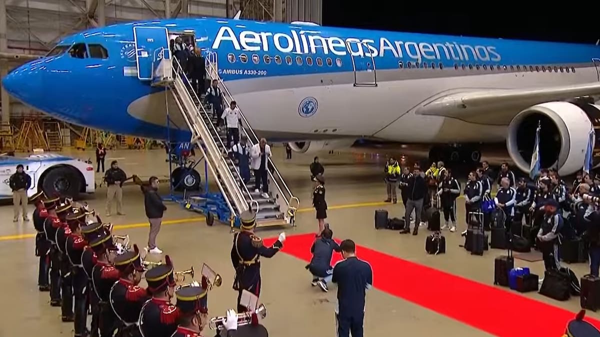 La Selección llegó al país después del Mundial: los jugadores van al predio de Ezeiza