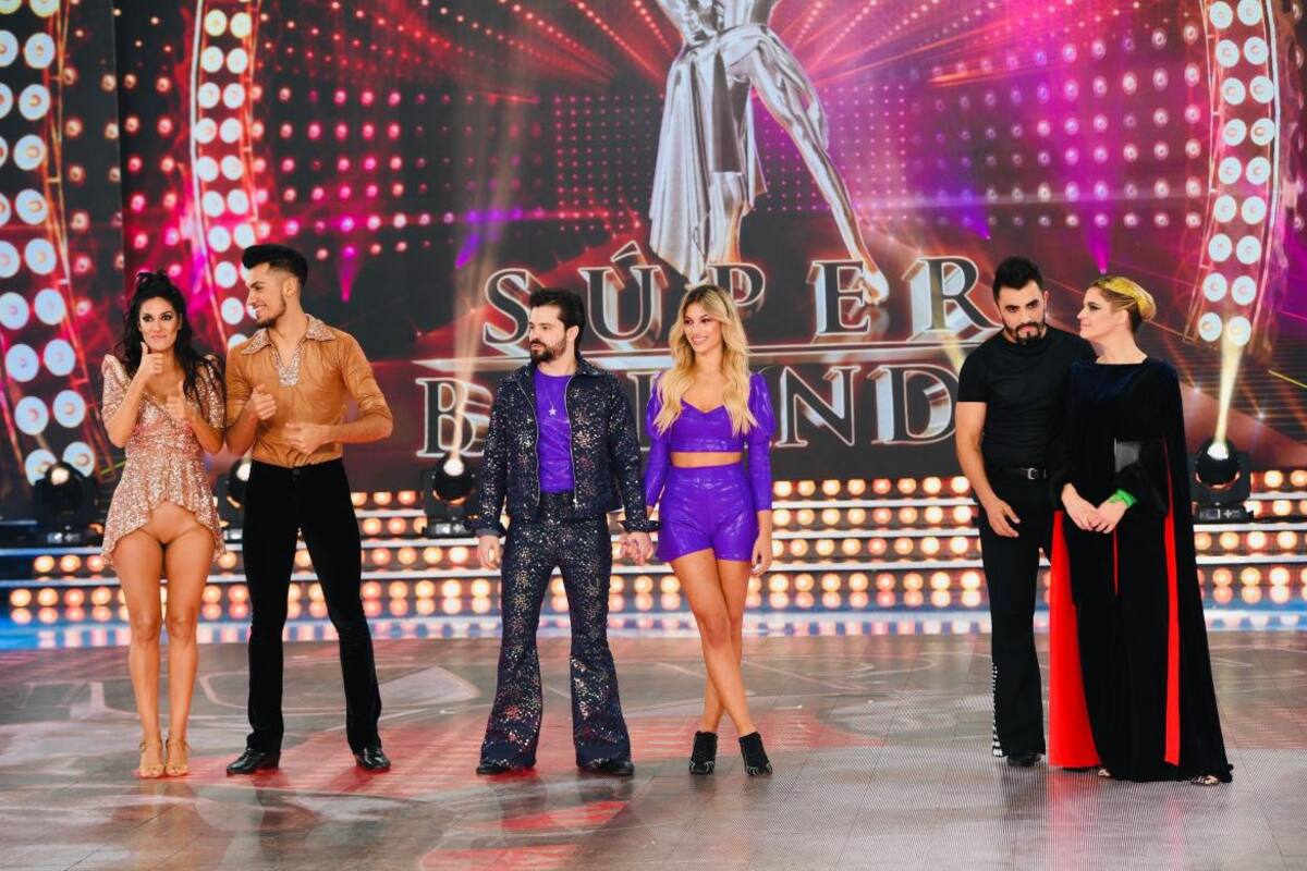 Sentenciados para eliminación de música disco: Felipe Colombo, Stefi Roitman, Leticia Bredice y Silvina Escudero