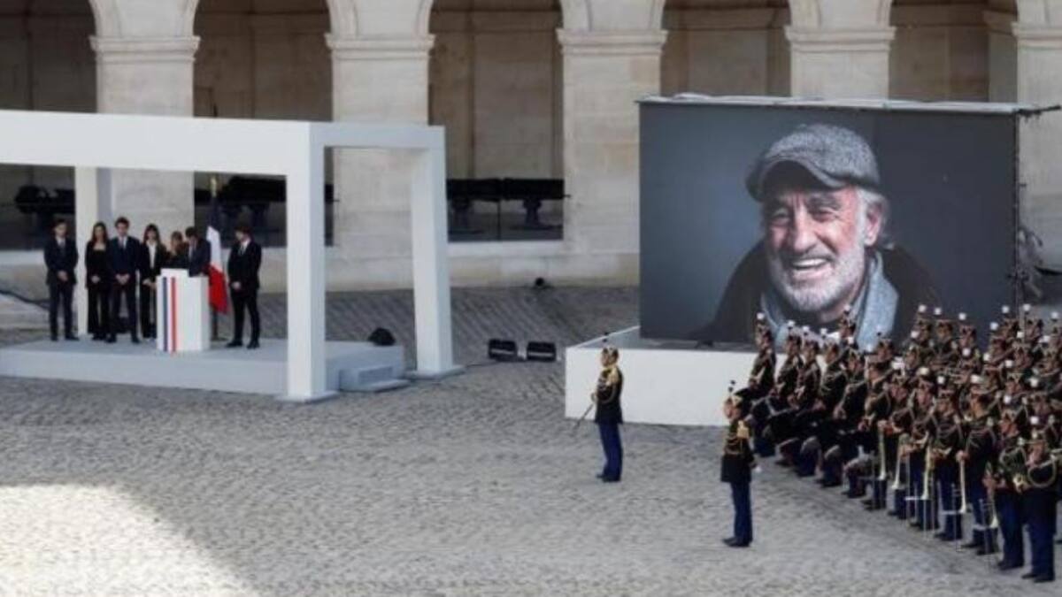 Sentido homenaje en el último adiós a Belmondo en el patio de Honor de los Inválidos, NA