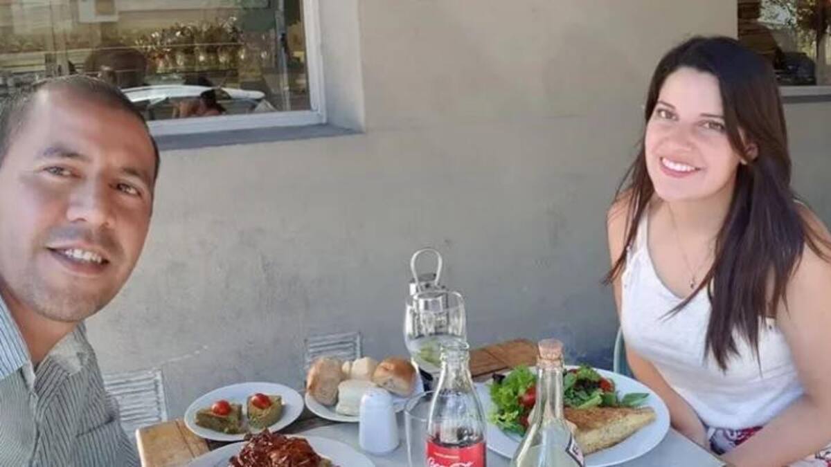 Sergio Elvio Fernández junto con su víctima. Foto: redes sociales