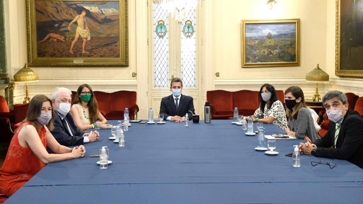 Sergio Massa reunido con ministros