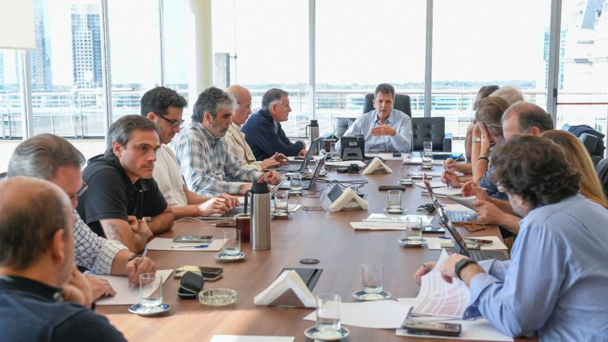 Sergio Massa, reunión con equipo económico. Foto: Ministerio de Economía
