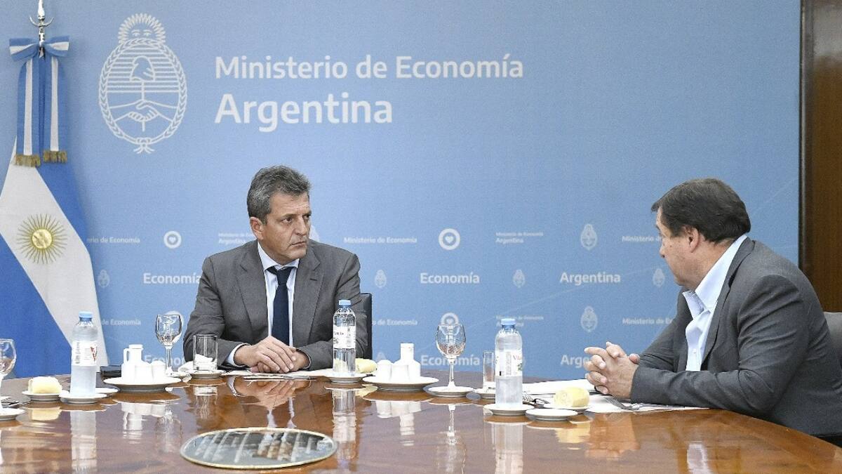 Sergio Massa y Alberto Weretilneck. Foto: NA.