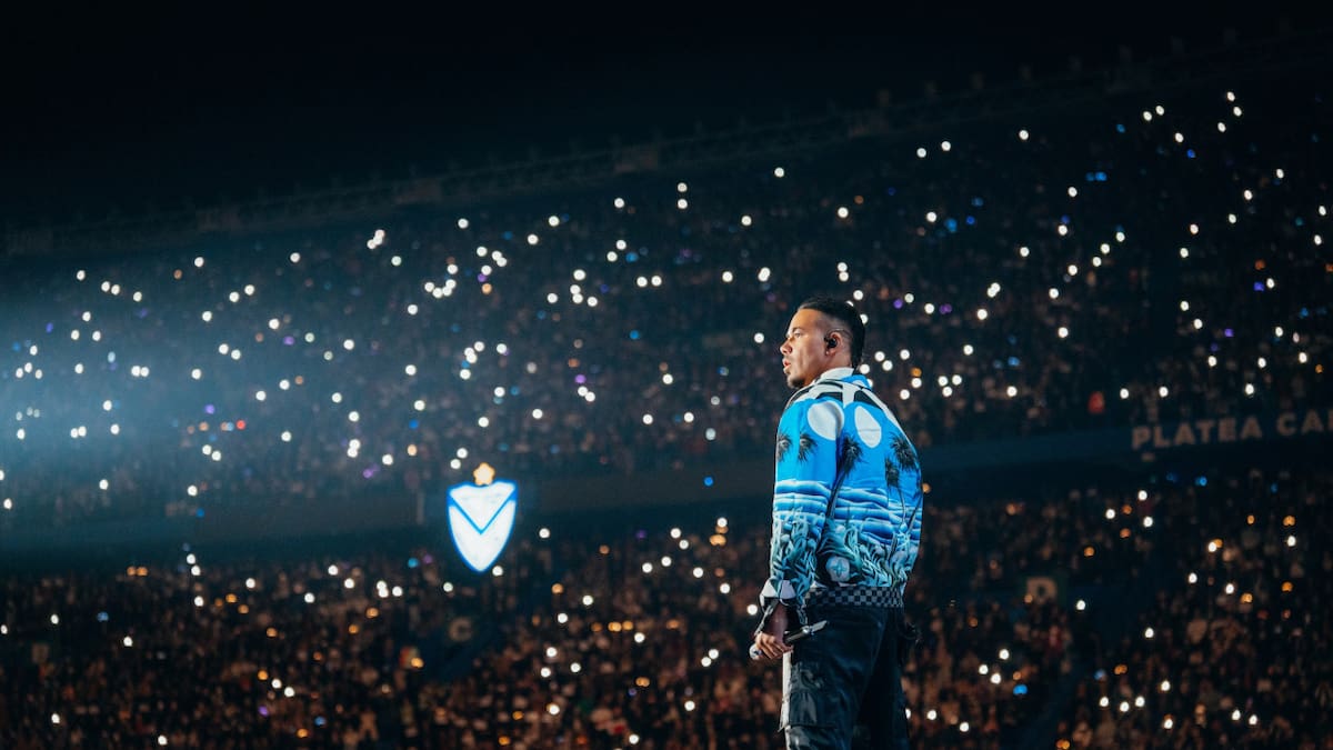 Show de Aventura en Velez. Foto: gentileza Fenix/@san.sacristan