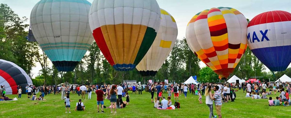 Show de globos aerostáticos en la Ciudad.