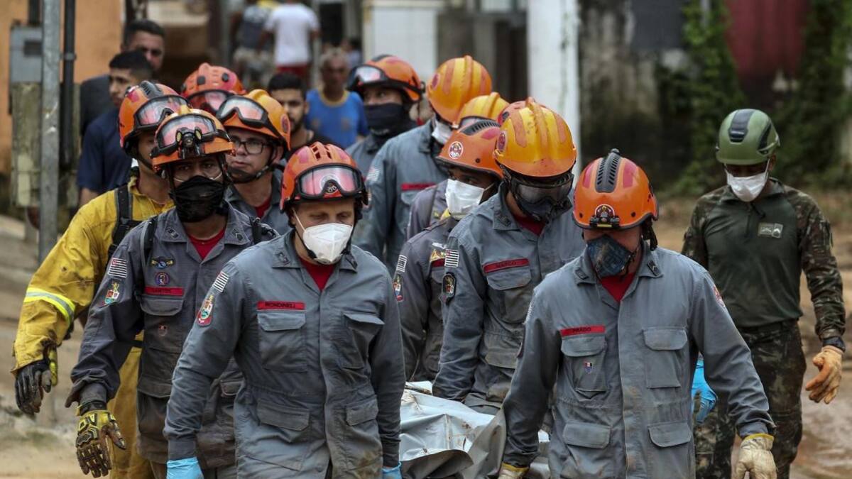 Sigue creciendo el número de muertos por el temporal en San Pablo. EFE