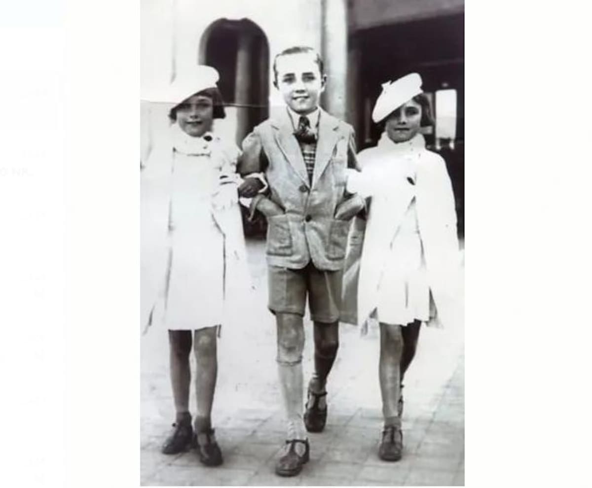 Silvia y Mirtha Legrand, actrices, hermano