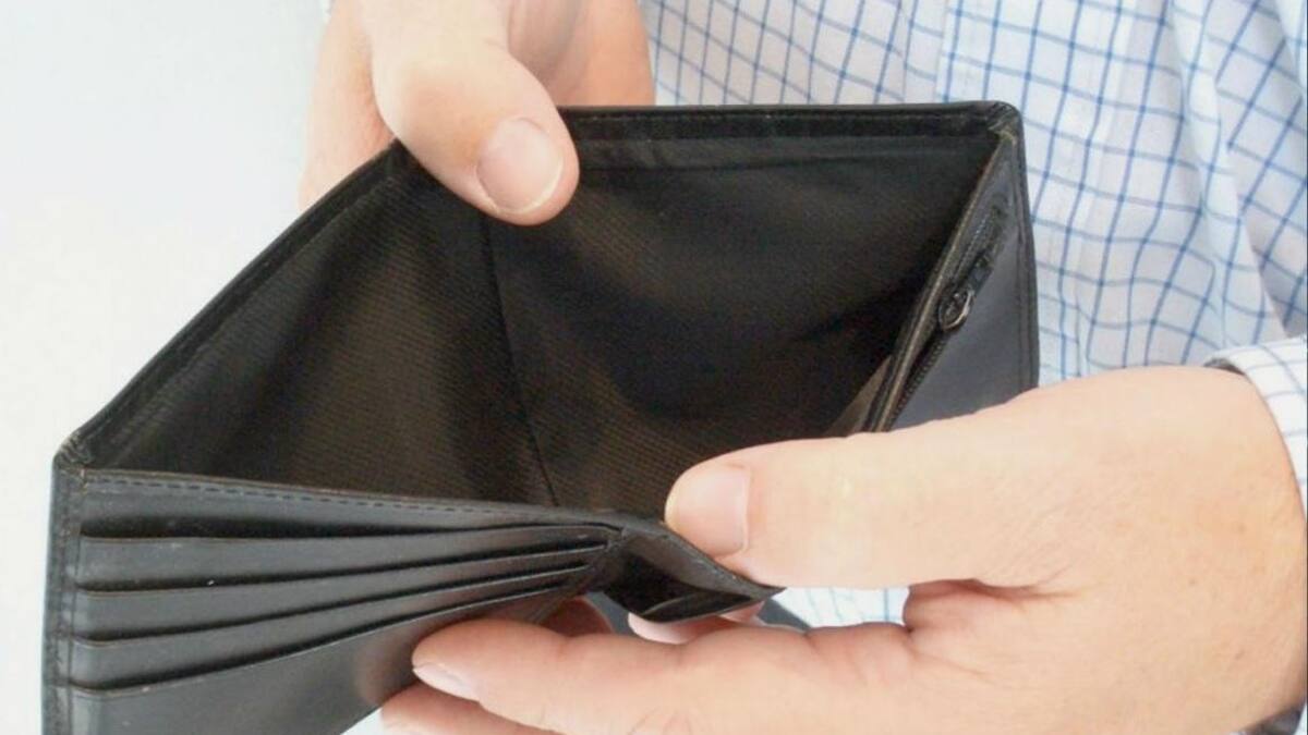 Sin dinero, crisis económica, salarios, billetera vacías
