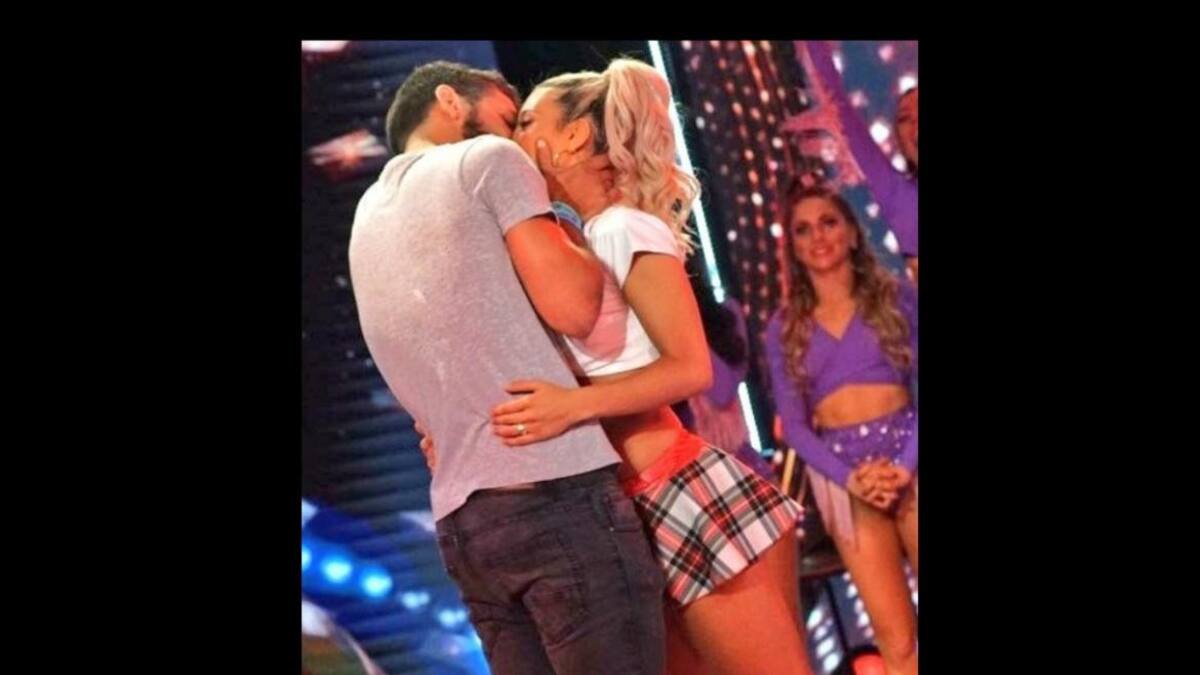 Sol Pérez - Bailando