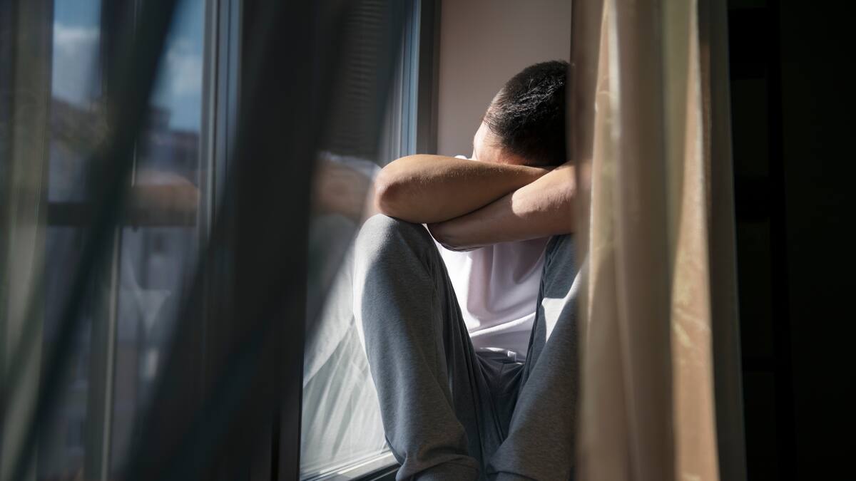 Depresión, ansiedad y suicidios: una de cada 7 personas en el mundo sufre problemas de salud mental, según la OMS