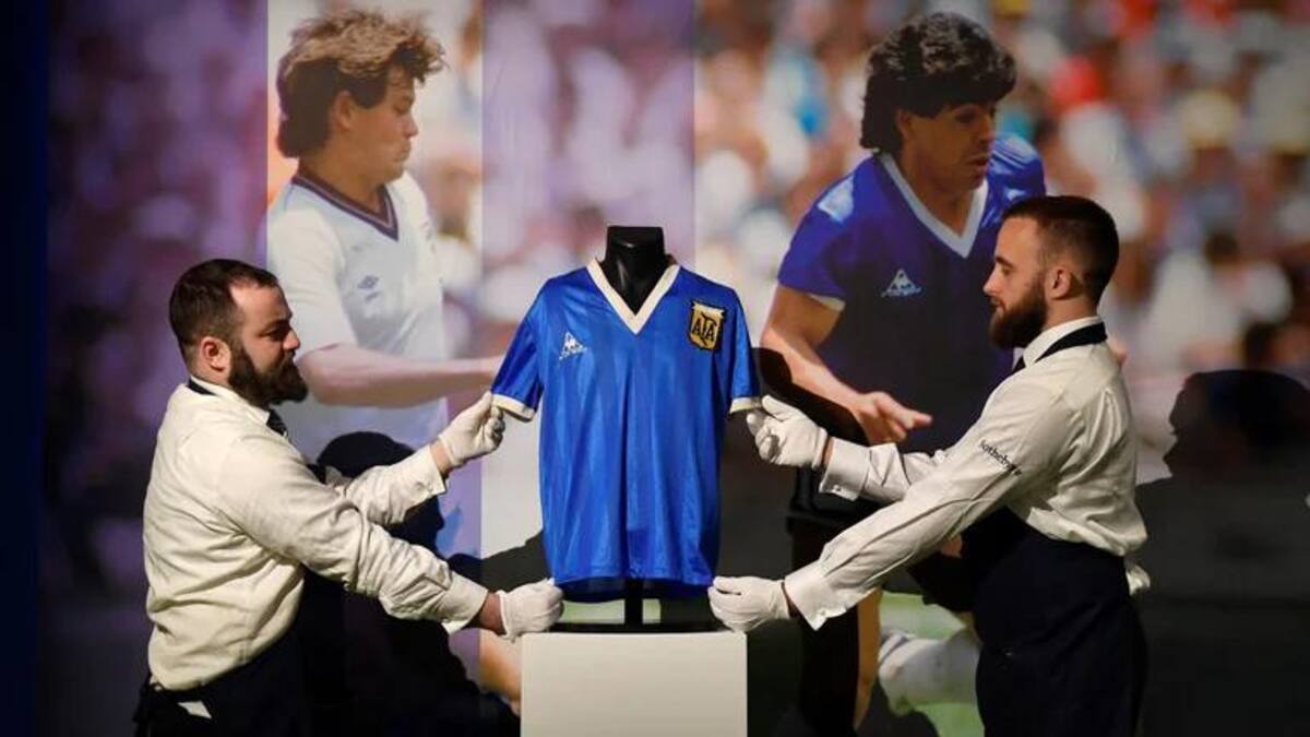 Subasta remera Maradona